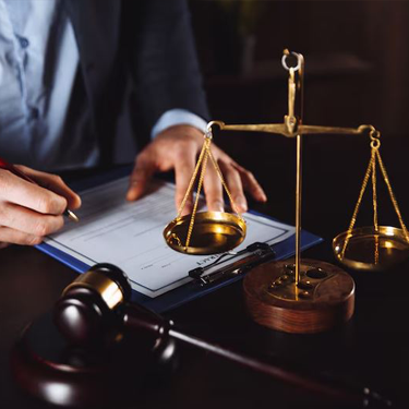 الاستشارات القانونية