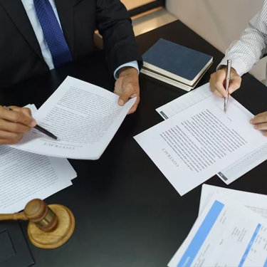 صياغة ومراجعة العقود